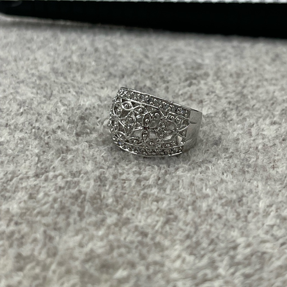 PD Ring Stone Silver Tone Ring